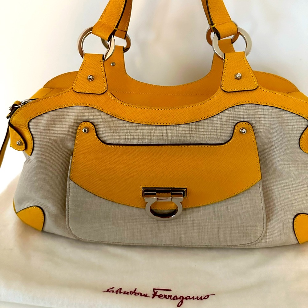 Salvatore Ferragamo summer satchel in great pre-owned condition